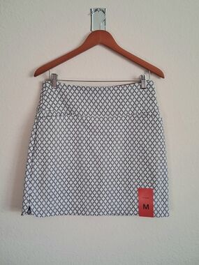 Women's White and Black Mini Skirt with Geometric Pattern